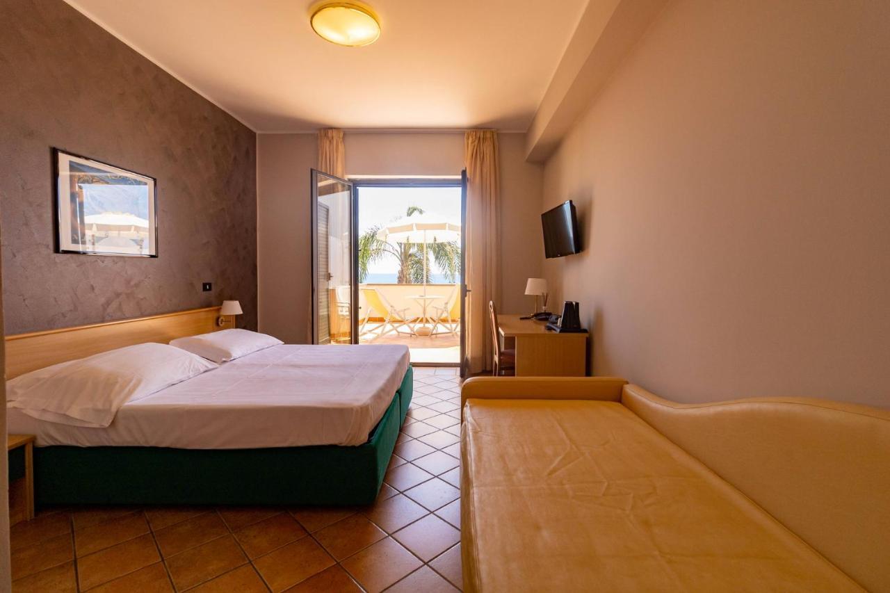 ריאצ'ה מרינה Hotel Federica מראה חיצוני תמונה