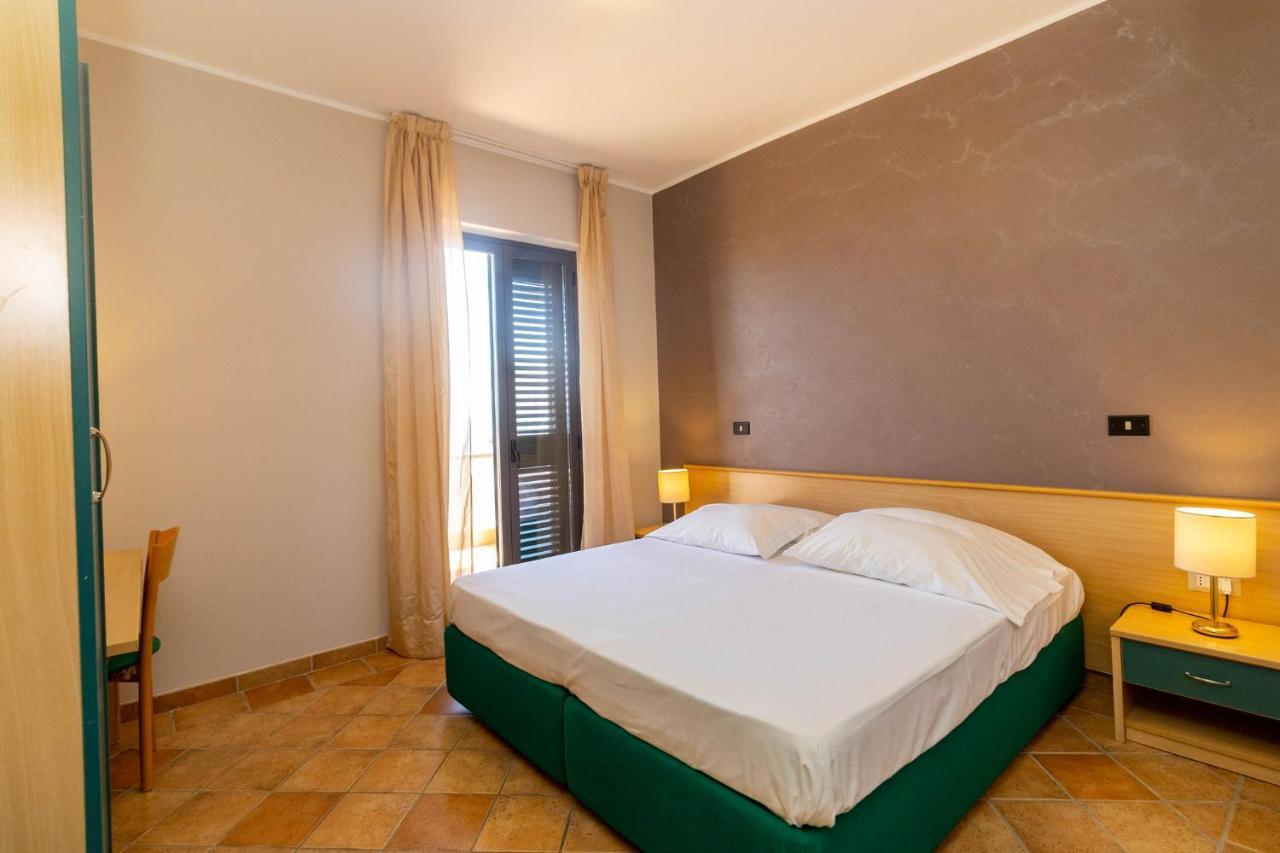 ריאצ'ה מרינה Hotel Federica מראה חיצוני תמונה