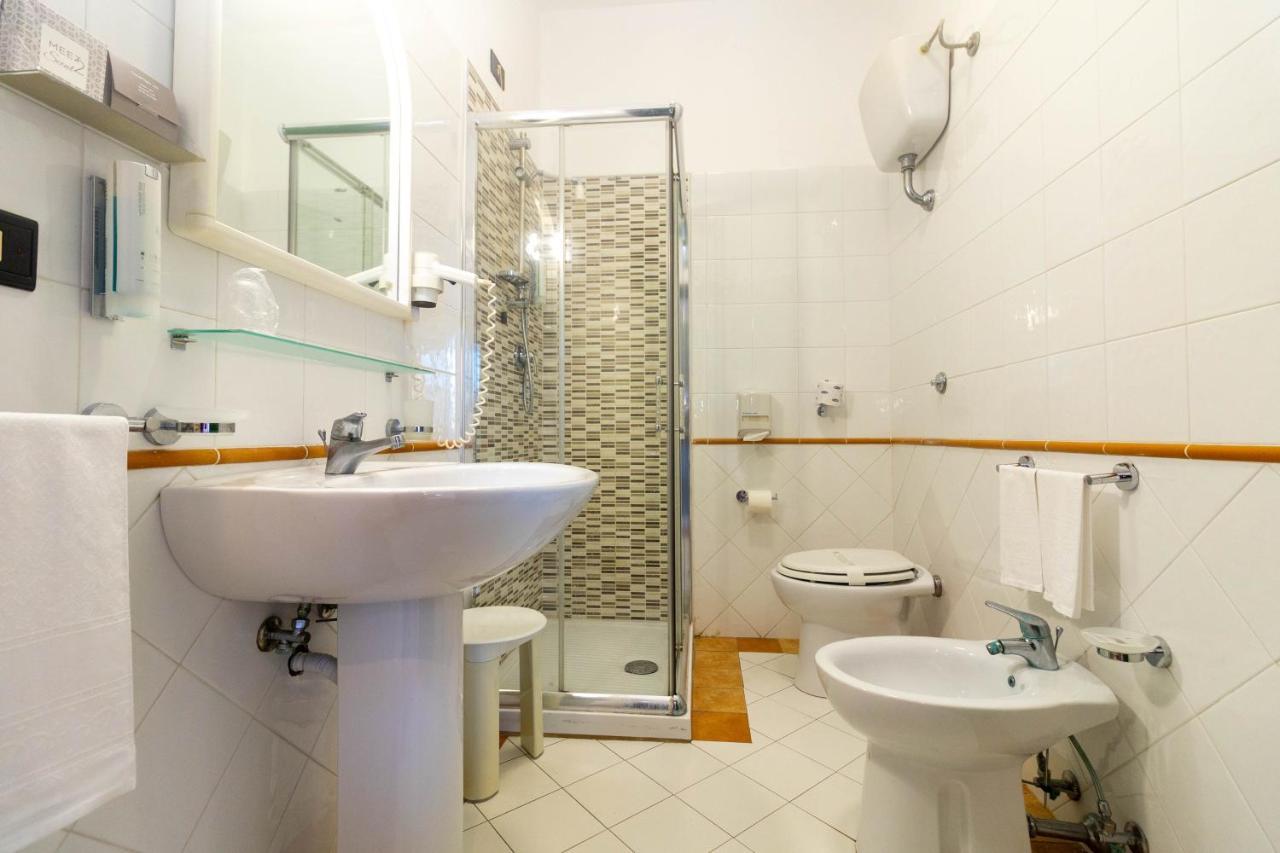 ריאצ'ה מרינה Hotel Federica מראה חיצוני תמונה